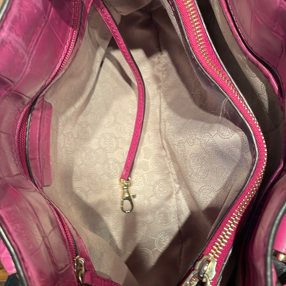 Michael Kors Dillon Croc Embossed Satchel Convertible Bag EUC MSRP $599 - Picture 13 of 16